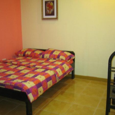 Favila Transient Rooms Pasay Extérieur photo